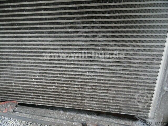 Autobus międzymiastowy MERCEDES-BENZ O 550 INTEGRO - mit Brandschaden * TEILESPENDER