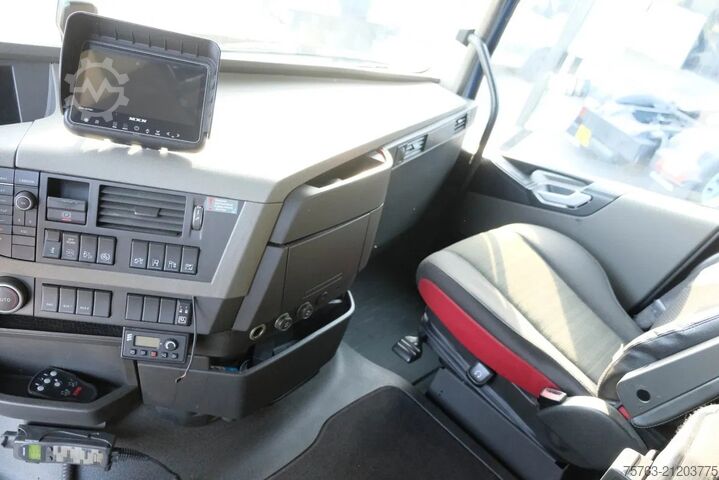 Bavul Volvo FH 13.420 Globetrotter XL 4x2 - Box - Loadlift ...