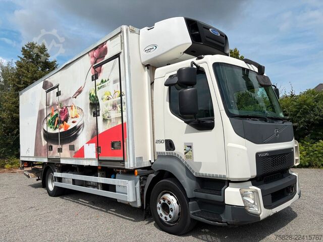 Soğutuculu kamyon VOLVO FL250 mit Carrier Supra 1150 Mt°