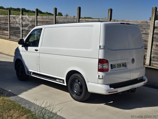 Fourgon tôlé VW Transporter T5 Edition 2.0 BiTDI 180 ch