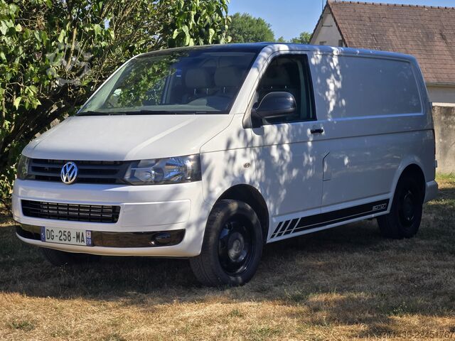 Fourgon tôlé VW Transporter T5 Edition 2.0 BiTDI 180 ch