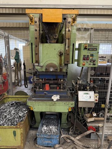 Eccentric press Weingarten XTRI