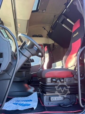 Volume tractor unit VOLVO FH 500 E6, STANDKLIMA,  LOW DECK , MEGA I-SHIFT/DUAL CLUTCH, VEB+,