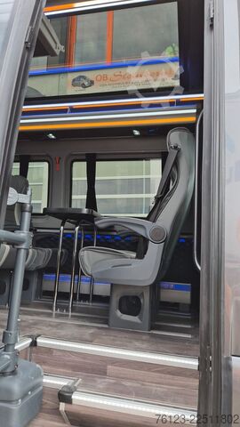 Kleinbus MERCEDES-BENZ 319 StockSprinter VIP Shuttle 9 SS  Panoramadach