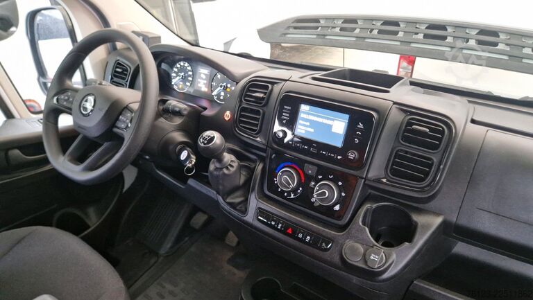 Minibusz Opel Movao Fiat Ducato Systemboden Rolli