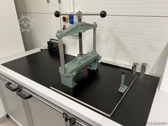 Buchbindepresse für das Abpressen des Rückens Curt Beier B500 bookbinding press for backing