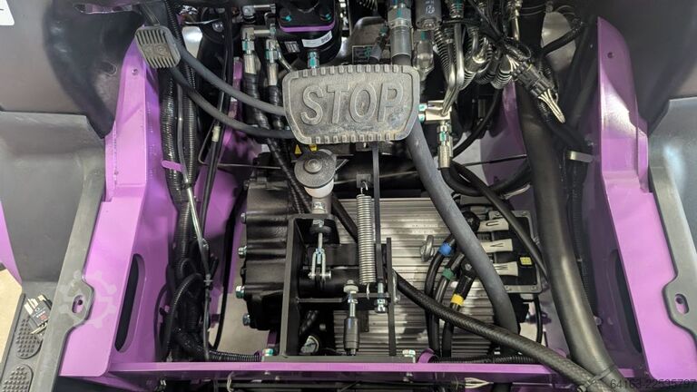 Empilhador eléctrico de 4 rodas AntOn CBH 2.5