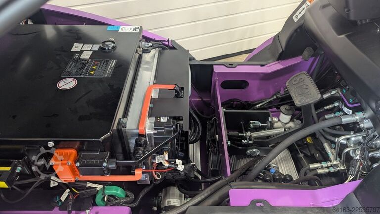 Empilhador eléctrico de 4 rodas AntOn CBH 2.5