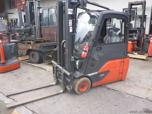 Elektromos háromkerekű targonca Linde E16L -02