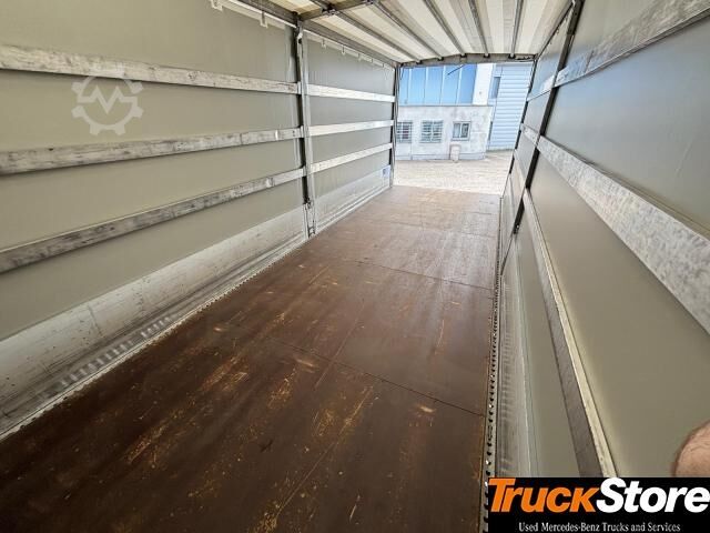Samochód ciężarowy z plandeką typu platforma  Atego 1530L CURTAINSIDER Curtainsider