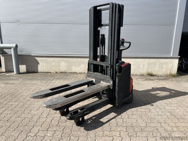 Kézi emelő Toyota SWE 120 L