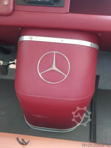 Minibus MERCEDES-BENZ Vorgänger Sprinter O 319 Samba mit Faltdach AC