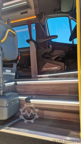 Minibus MERCEDES-BENZ 517 Lord Comfort XXL Vorlauffahrzeug 23 SS