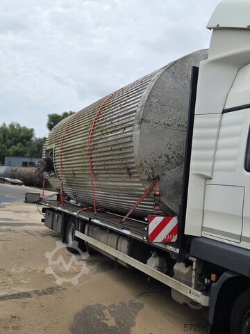 Tárolótartály 32000l Insulated stainless steel tank with a side-mount propeller agitator