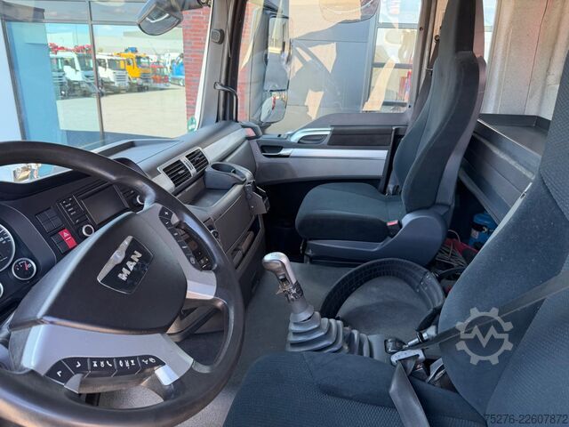 Vrachtwagen met kraan MAN TGS 26.400 6x6 Palfinger PK 33002-EH Euro 6