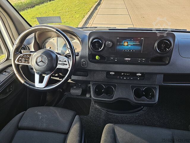 Karavan sa visokim krovom MERCEDES-BENZ SPRINTER 315 L2H2 Mbux Automaat!