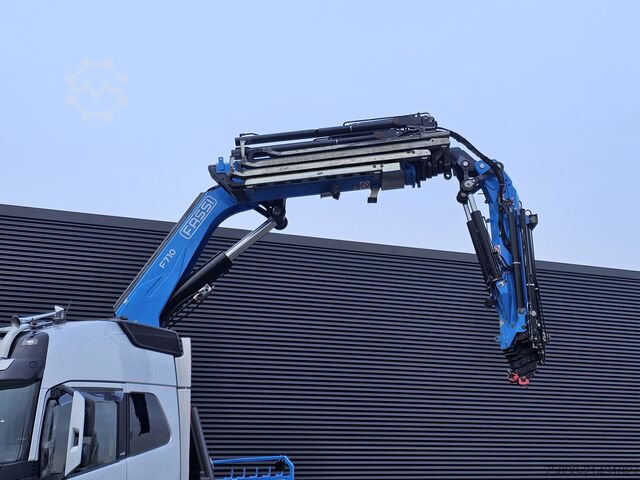 Piattaforma di carico Volvo FH 16 750 8x4 / RETARDER / FASSI 71 TM + JIB