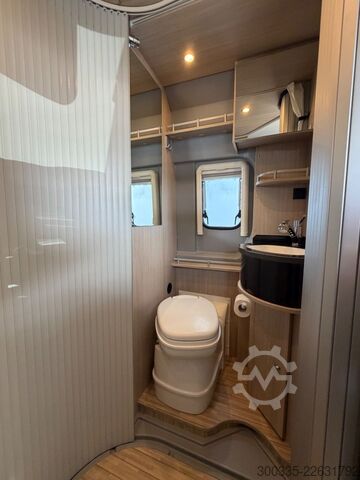 Autocaravana PÖSSL 2 Win R Plus - Markise, Kamera, Radträger