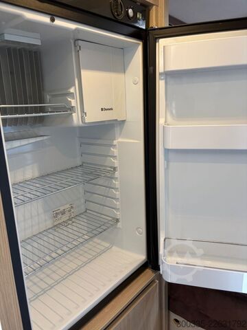 Autocaravana PÖSSL 2 Win R Plus - Markise, Kamera, Radträger