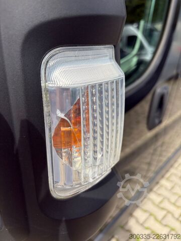 Autocaravana PÖSSL 2 Win R Plus - Markise, Kamera, Radträger