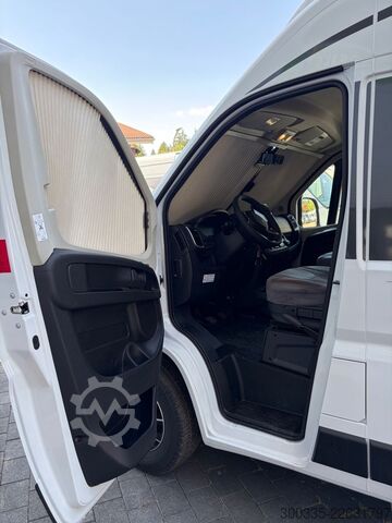 Autocaravana PÖSSL 2 Win R Plus - CSL Munich Edition - Aufstelldach