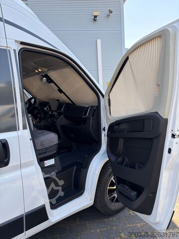 Autocaravana PÖSSL 2 Win R Plus - CSL Munich Edition - Aufstelldach