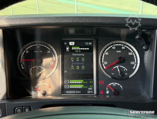 Farligt gods lastbil SCANIA R500 V8 EURO 5 FULL AIR 6X2 FULL ADR FUEL DIESEL