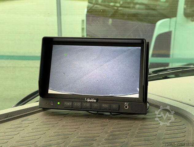 Dobozos teherautó MERCEDES-BENZ Antos 1830 FULL AIR TAIL LIFT 648.000 KM SMART T