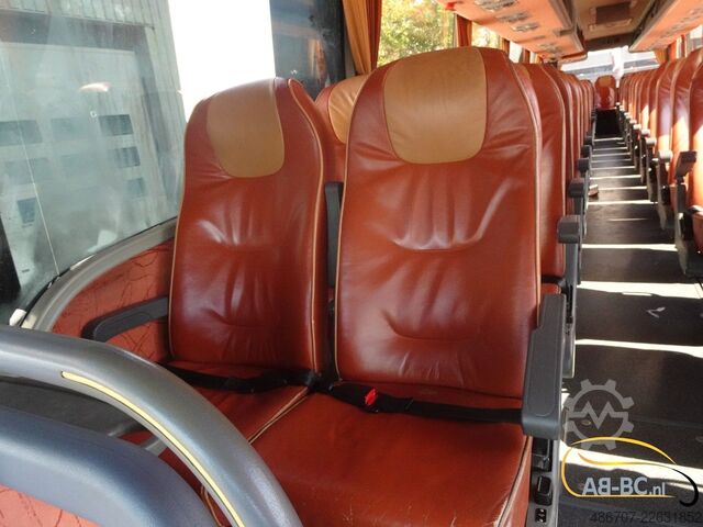 Távolsági autóbusz VAN HOOL T917 Acron, 63 Sitze