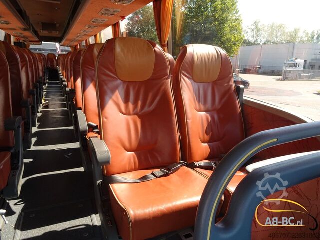 Távolsági autóbusz VAN HOOL T917 Acron, 63 Sitze