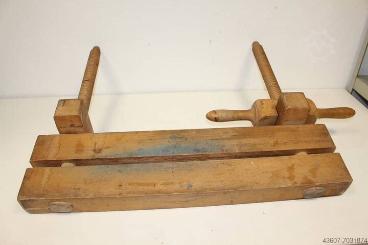Presse de reliure Leo -