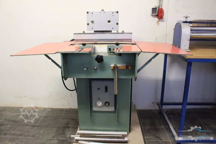 Μηχανή στρογγυλοποίησης εξώφυλλων βιβλίων Hunkeler BDRM