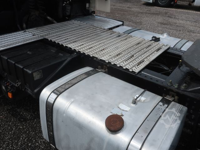 Tracteur routier standard MAN 18.500 BLS TGX Intarder XXL Navi PTO ADR