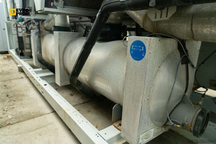 Køler Used Industrial Chiller CARRIER - 890 kW | With warranty