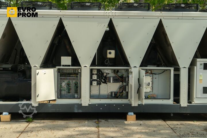 Enfriadora Used Industrial Chiller TRANE - 1079 kW | With warranty