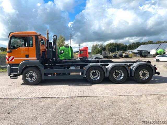 Autocamion cu cârlig pentru containere MAN TGS 35.440 / HIAB XR26.59 / 8x4 /Gelenkt/ 67 tkm
