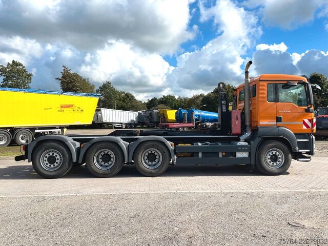 Autocamion cu cârlig pentru containere MAN TGS 35.440 / HIAB XR26.59 / 8x4 /Gelenkt/ 67 tkm