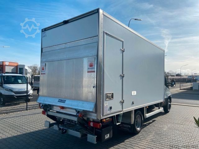 Vrachtwagen met bakwagen IVECO Daily 70C18H KOFFER LBW RFK KLIMA TEMPOMAT LED