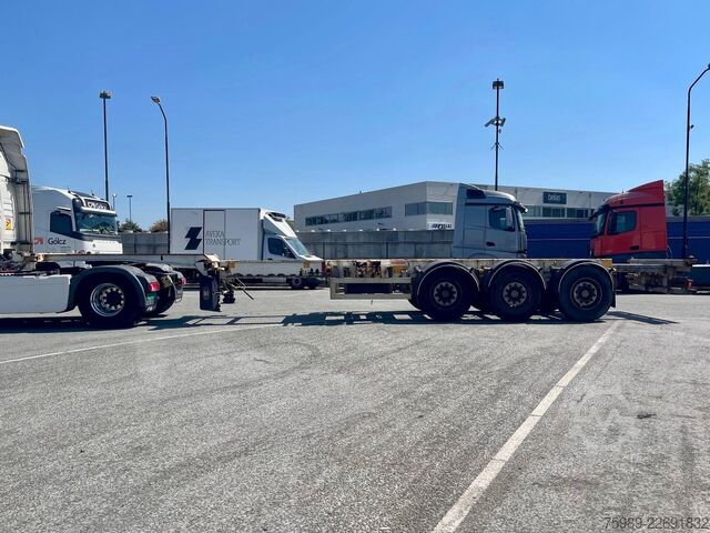 Konteyner taşımacılığı Fruehauf 3 Axles 1x45ft, 1x30ft, 1x40ft, 2x20ft  extanda...