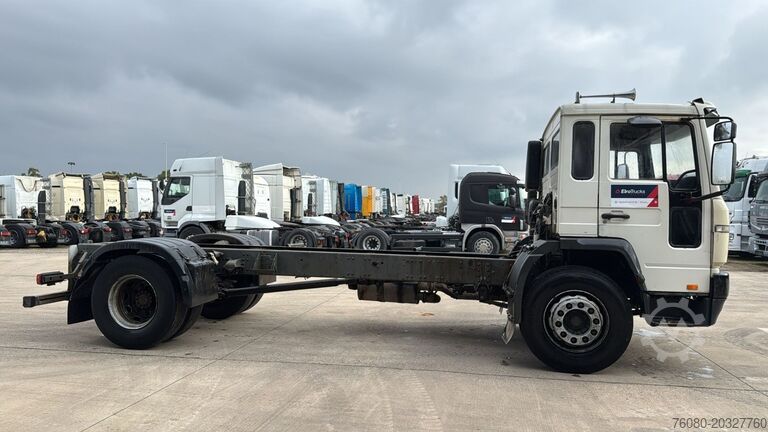 Alváz vezetőfülkével Volvo FL 220 (FULL STEEL SUSP. / 10 BOLTS / 18 TONS /...
