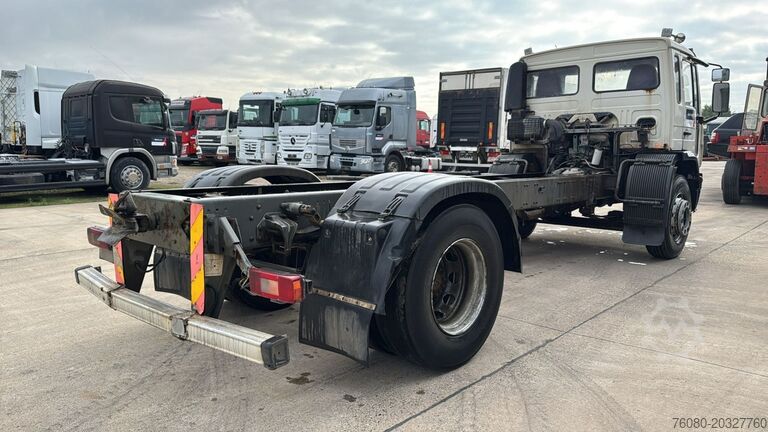 Chassis cabine Volvo FL 220 (FULL STEEL SUSP. / 10 BOLTS / 18 TONS /...