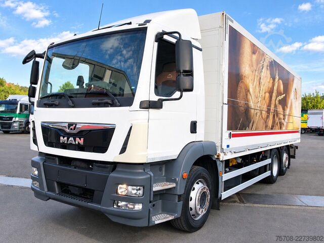 LKW mit Getränkeaufbau MAN 26.320 TGM*7,3m Schwenwkand*LBW*2x AHK*LIft/Lenk