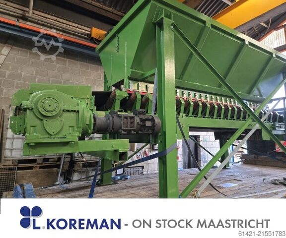 Doseerband Kleemann met trechter Kleemann A-A   Dosing Belt Conveyor Kleemann with Hopper