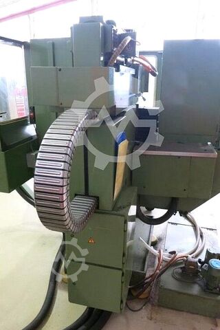 Universell fräs- och borrmaskin HERMLE UWF 721