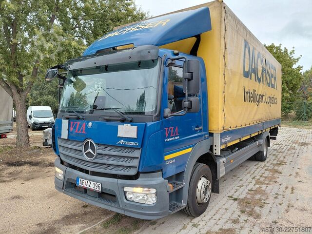 Samochód ciężarowy z plandeką typu platforma MERCEDES-BENZ ATEGO 1224