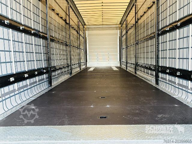 Öppen semitrailer med kapell Schmitz Cargobull Curtainsider Mega Getränke