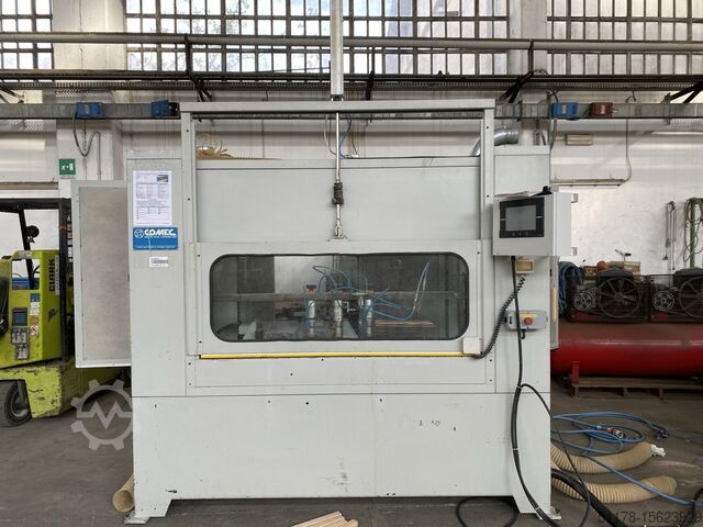 Comec FR/2 Programmeerbare automatische freesmachine voor poten van kinderbedden of soortgelijke... Comec FR/2