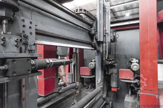 CNC KRIBBER- EN MARKERINGSLIJN VOORTMAN V704