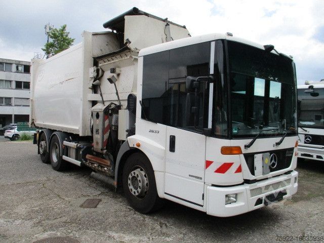 Śmieciarka MERCEDES-BENZ 2633 Econic Seitenlader 3 Stück vorhanden