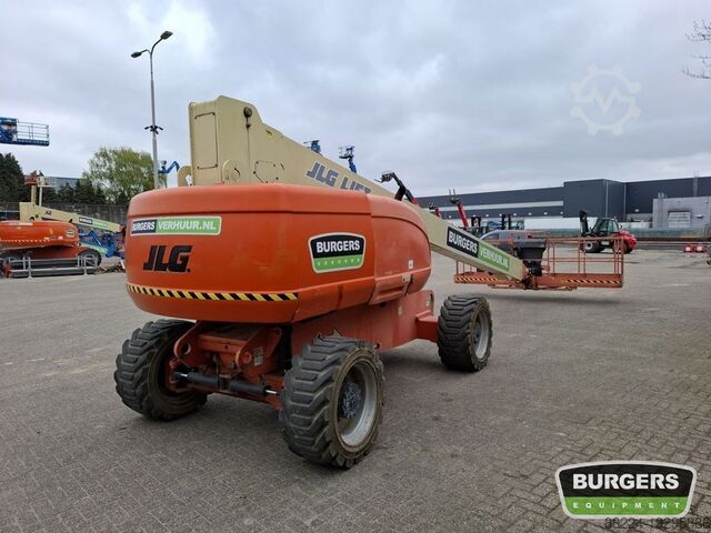Teleszkópos platform JLG 680S